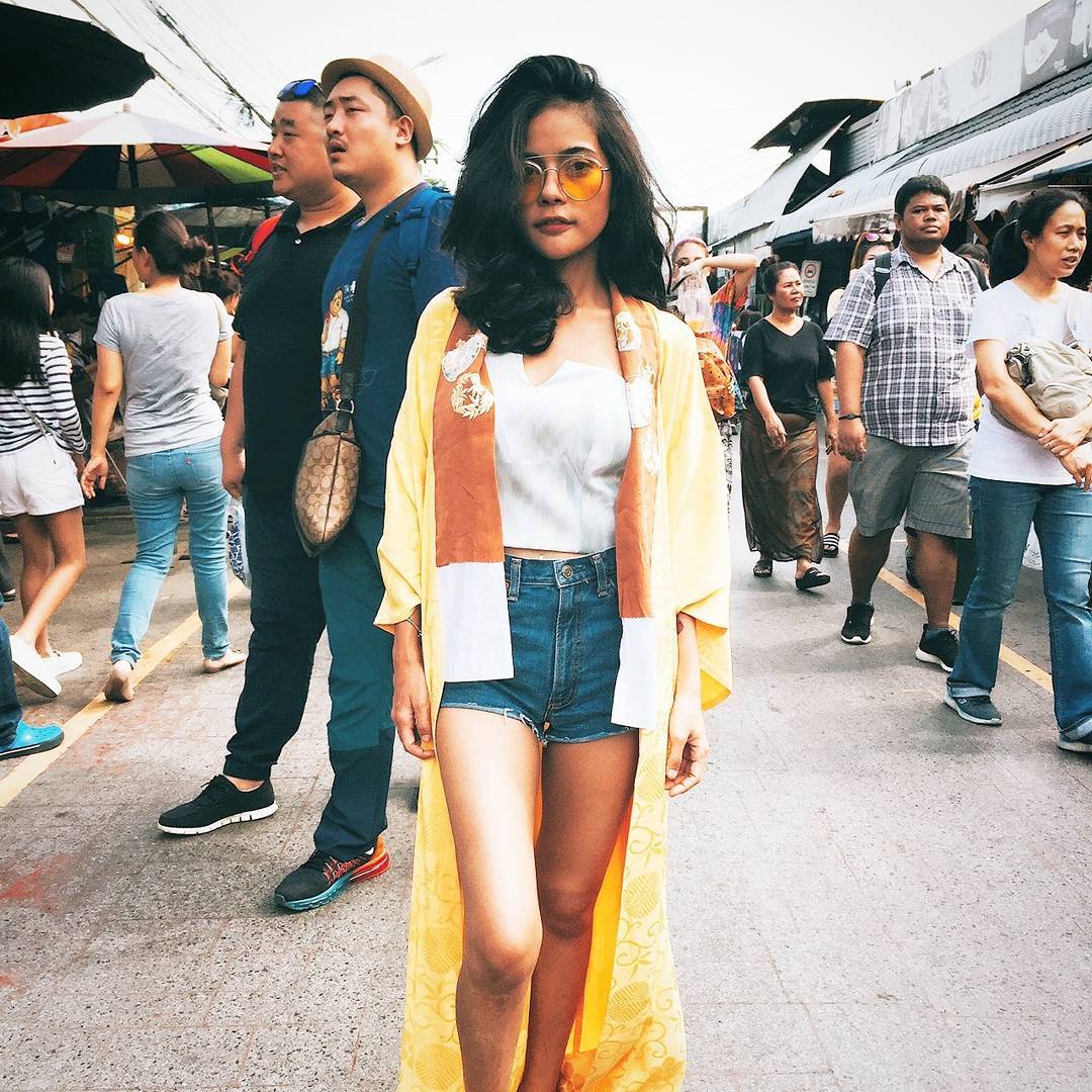 Customer wearing Sumo Vintage